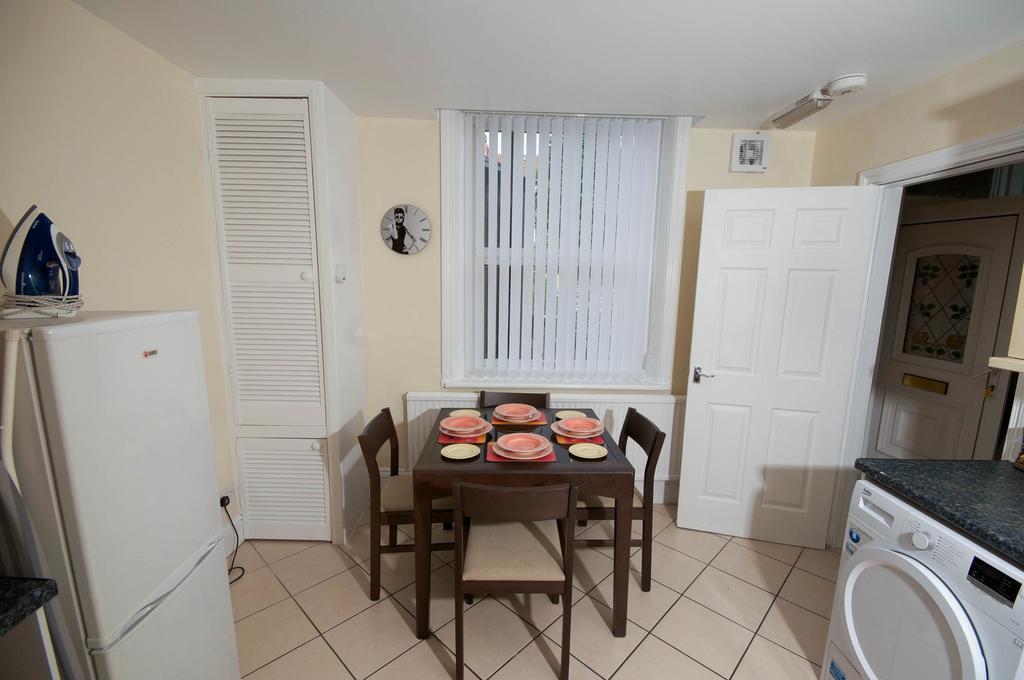 Marley Mansion Apartments - Borough Birkenhead Chambre photo